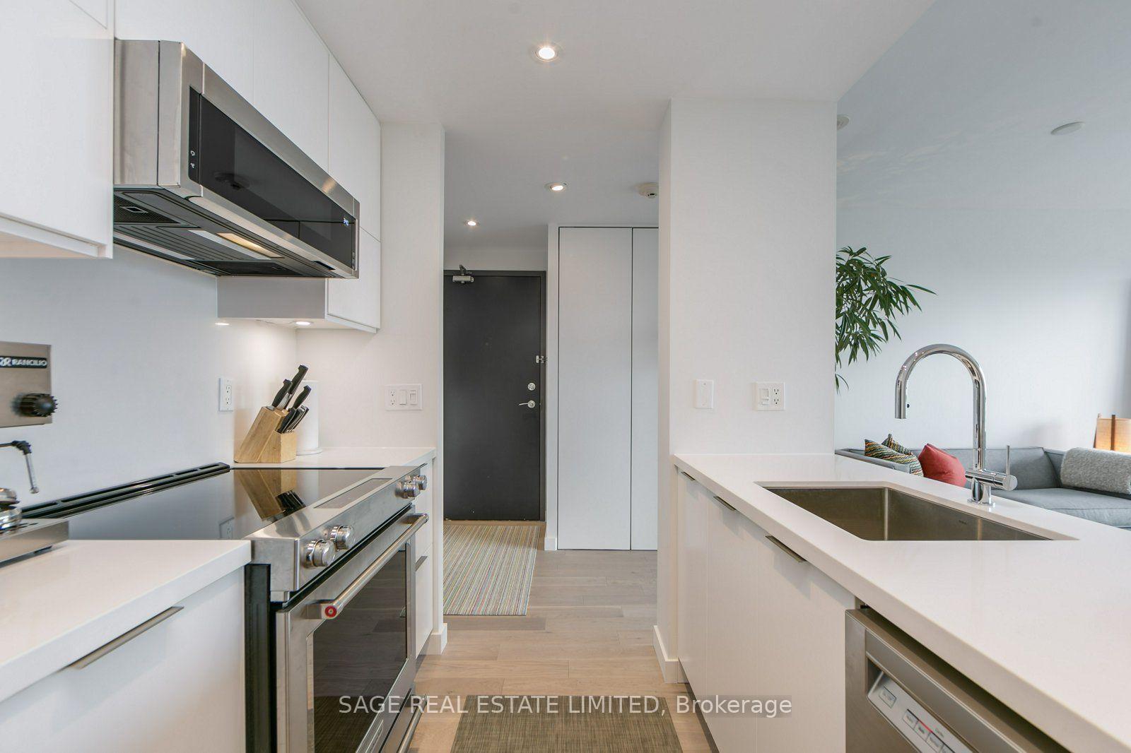 Photo 3 of Unit 2309, 281 Mutual Street, Toronto, Church-Yonge Corridor — HOMEH