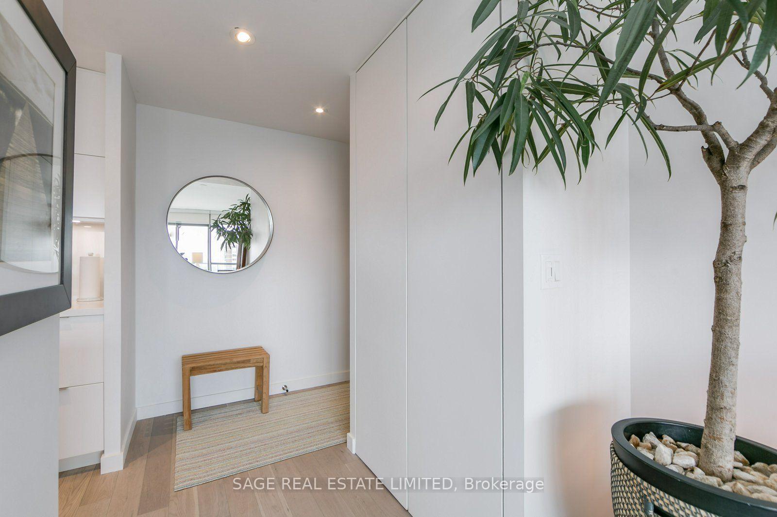 Photo 5 of Unit 2309, 281 Mutual Street, Toronto, Church-Yonge Corridor — HOMEH