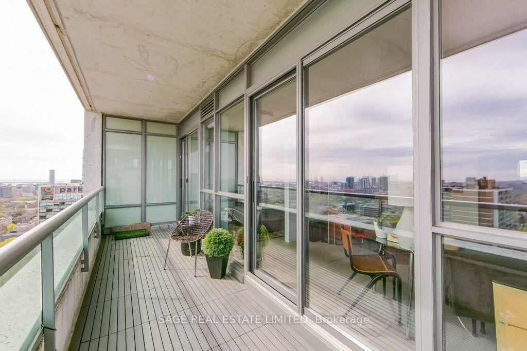 Photo 20 of Unit 2309, 281 Mutual Street, Toronto, Church-Yonge Corridor — HOMEH