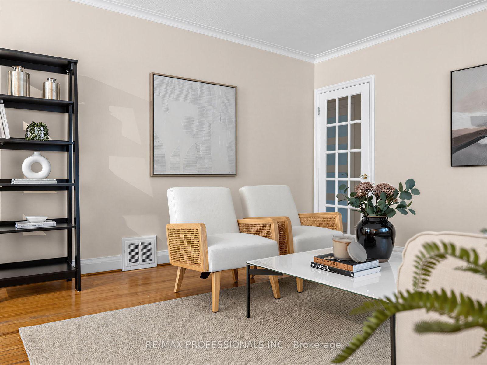 Photo 9 of 92 Westrose Avenue, Etobicoke, Kingsway South — HOMEH