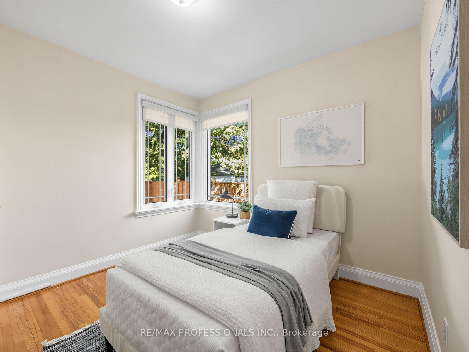 Photo 25 of 92 Westrose Avenue, Etobicoke, Kingsway South — HOMEH
