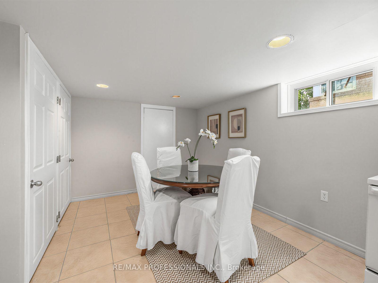 Photo 33 of 92 Westrose Avenue, Etobicoke, Kingsway South — HOMEH