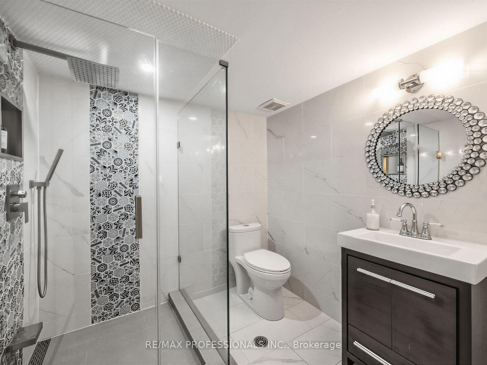 Photo 34 of 92 Westrose Avenue, Etobicoke, Kingsway South — HOMEH