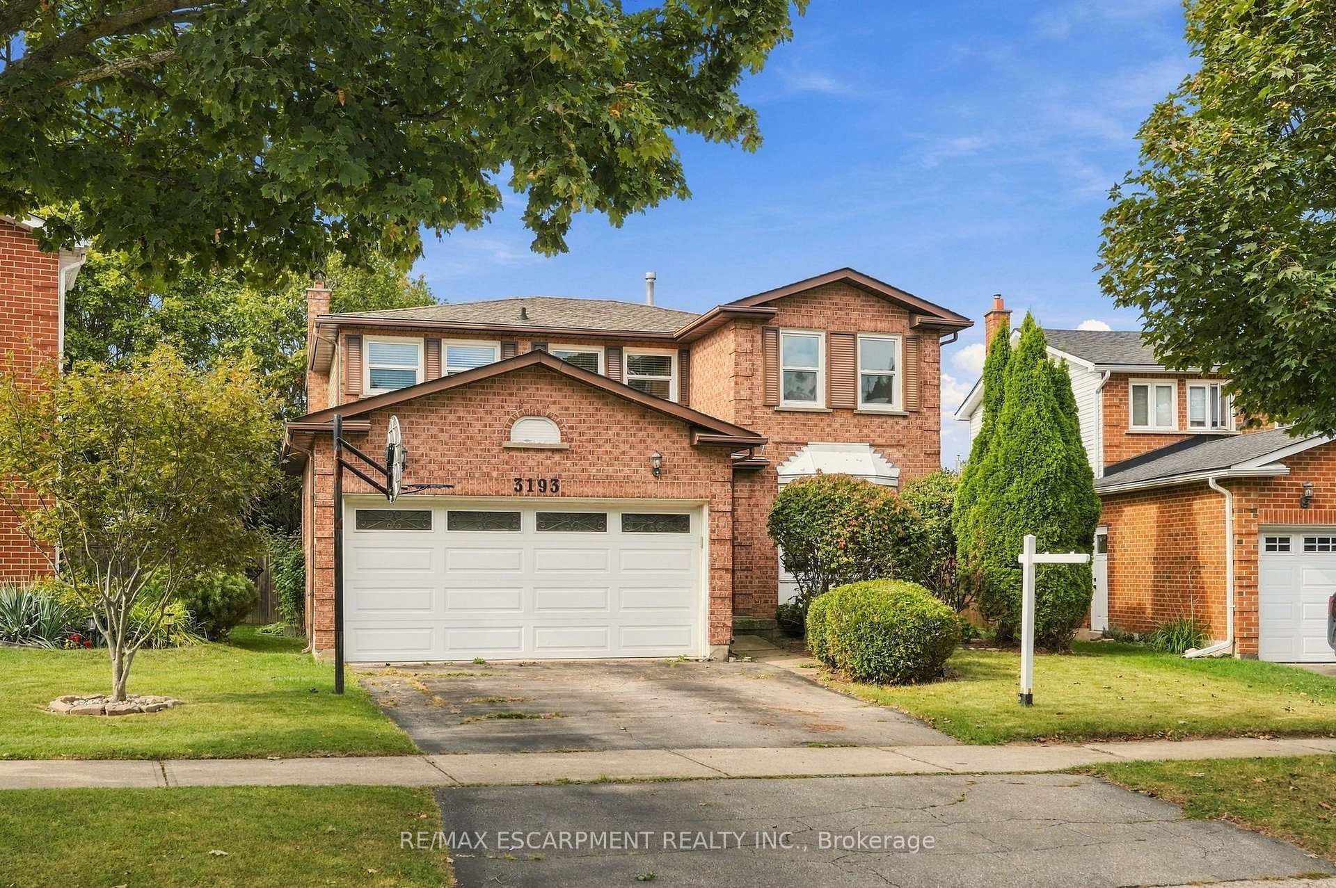 Photo 2 of 3193 Maderna Road, Burlington, Headon — HOMEH