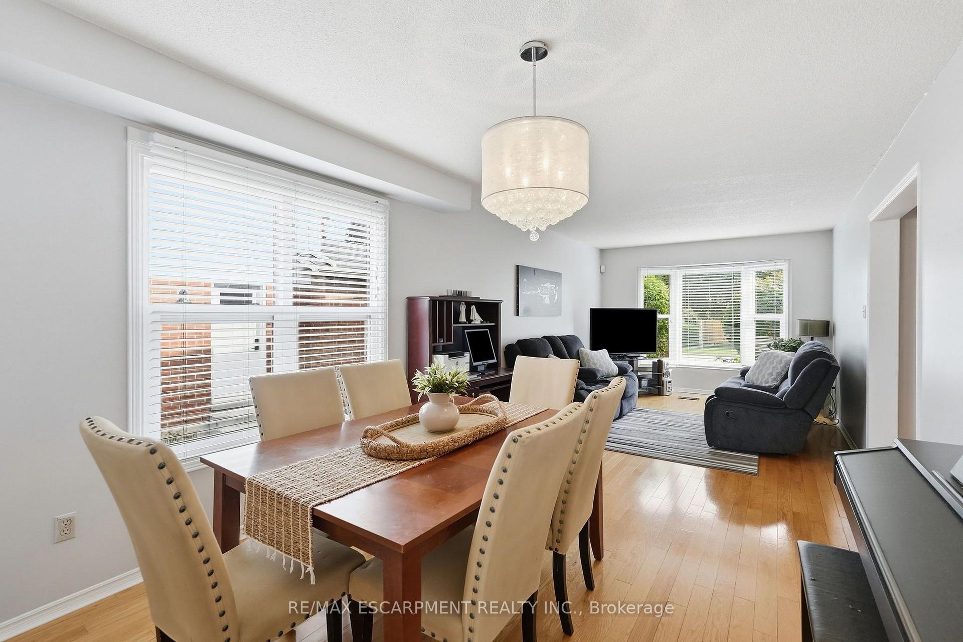 Photo 7 of 3193 Maderna Road, Burlington, Headon — HOMEH