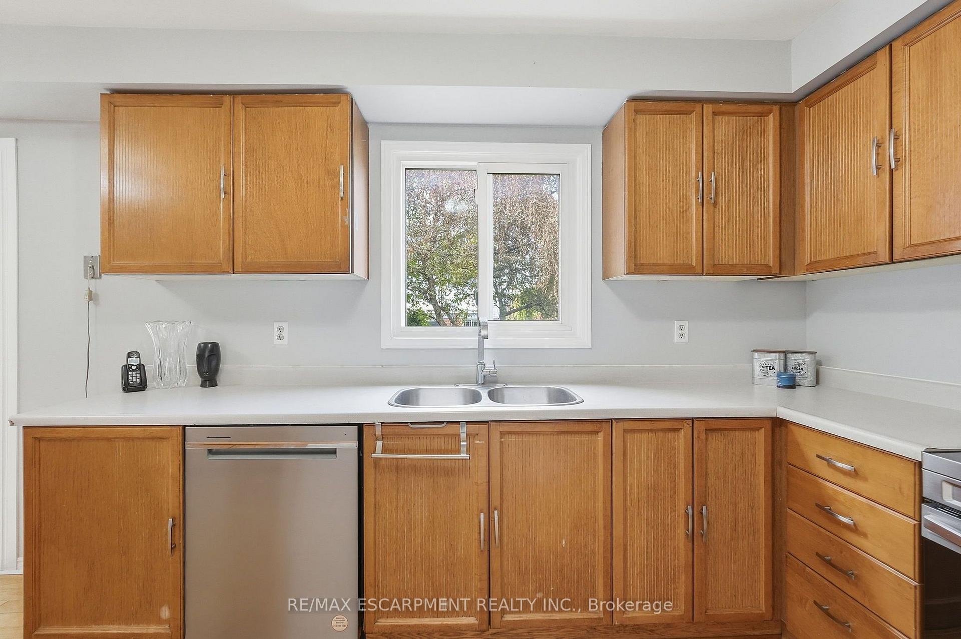 Photo 10 of 3193 Maderna Road, Burlington, Headon — HOMEH