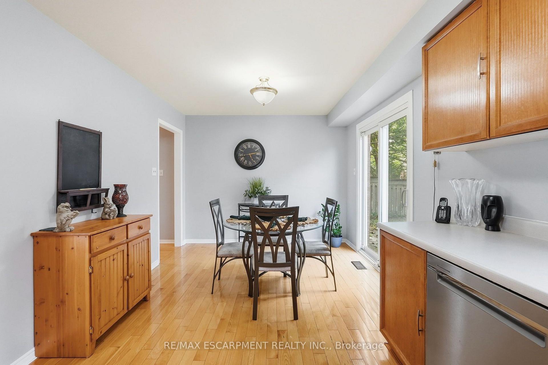 Photo 11 of 3193 Maderna Road, Burlington, Headon — HOMEH
