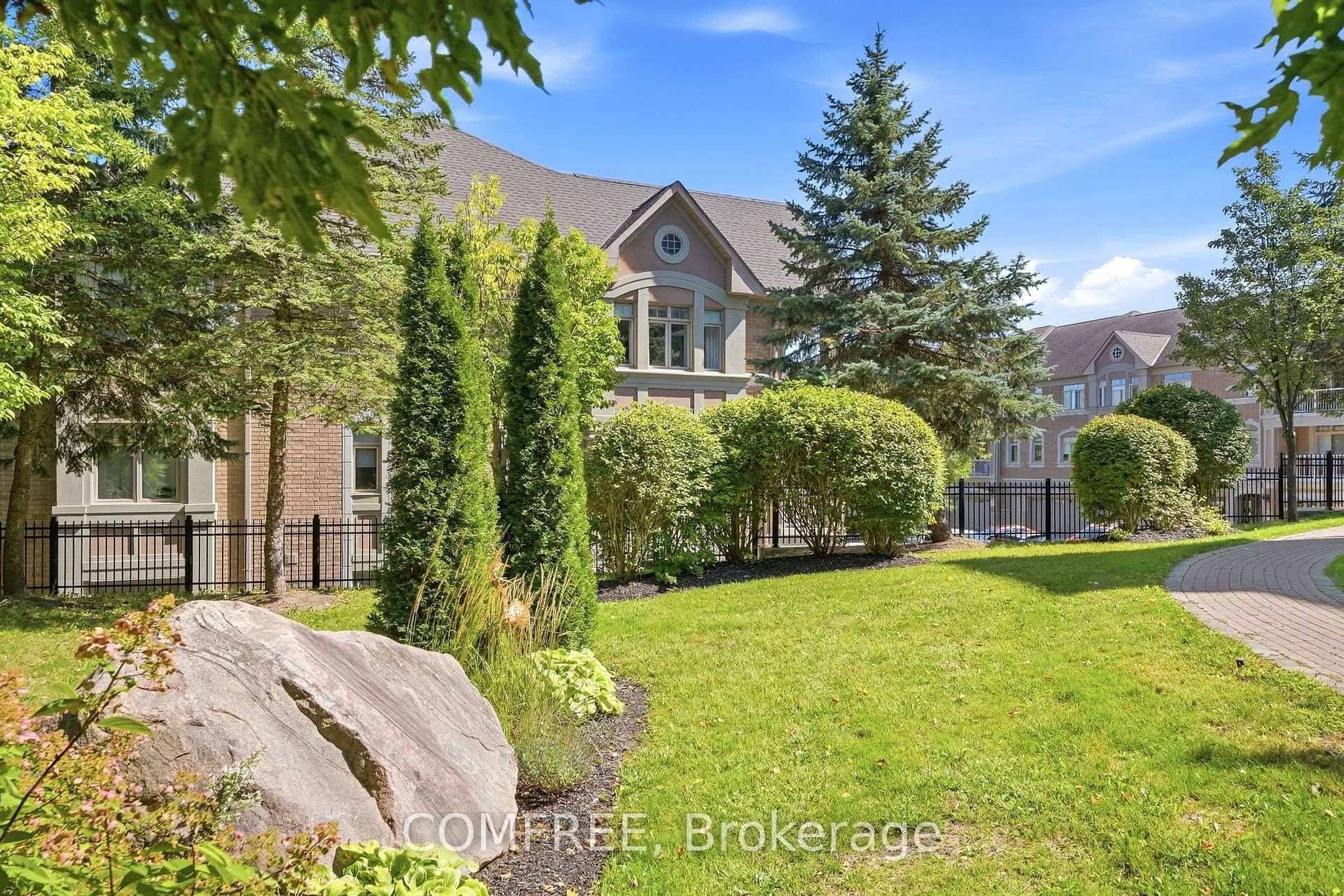 Photo 2 of Unit 312, 78 Sunset Boulevard, New Tecumseth, Rural New Tecumseth — HOMEH
