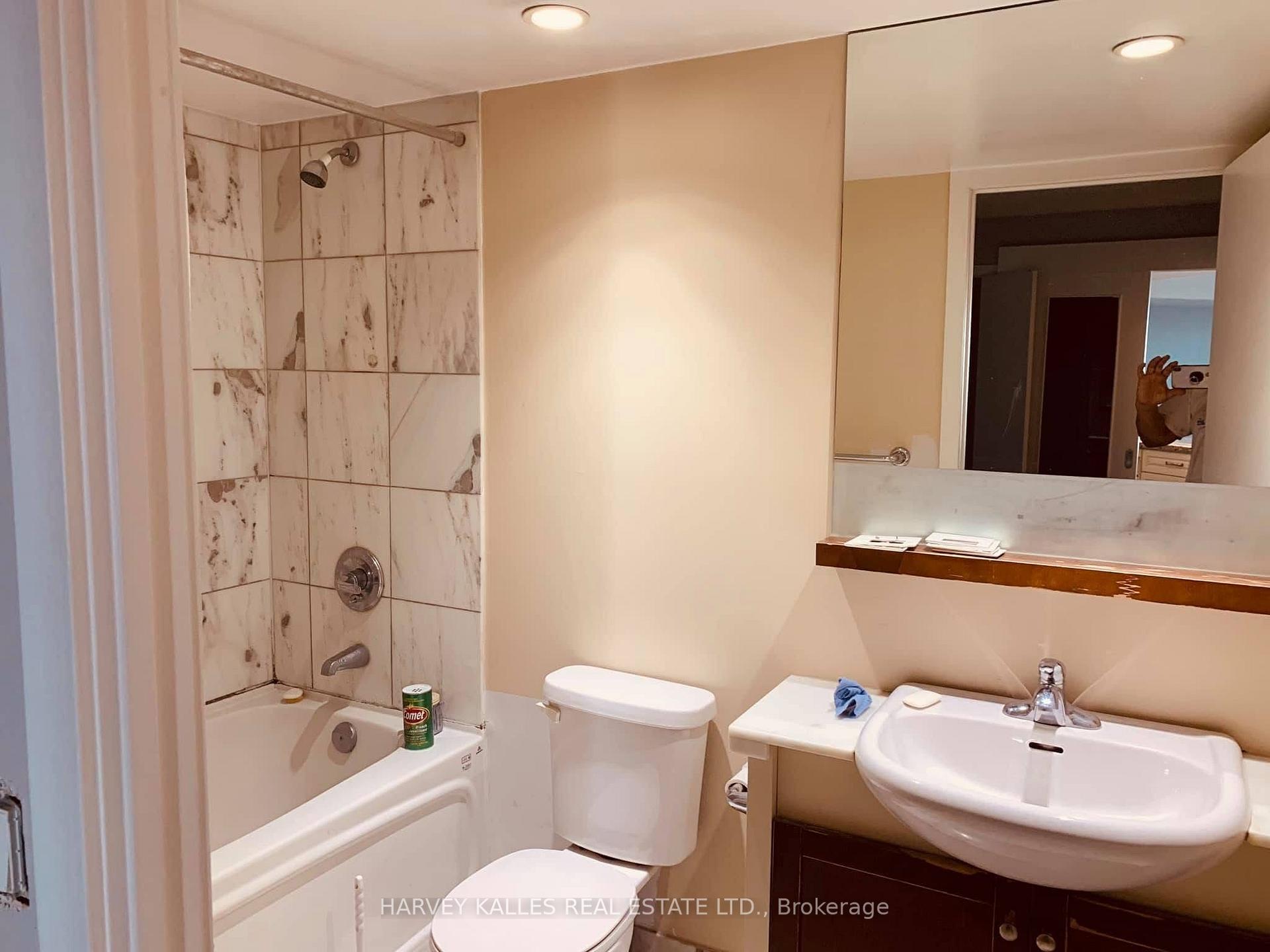 Photo 15 of Unit 610, 8 York Street, Toronto, Waterfront Communities — HOMEH