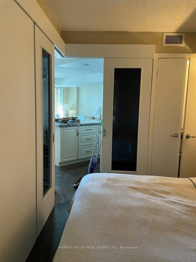 Photo 19 of Unit 610, 8 York Street, Toronto, Waterfront Communities — HOMEH