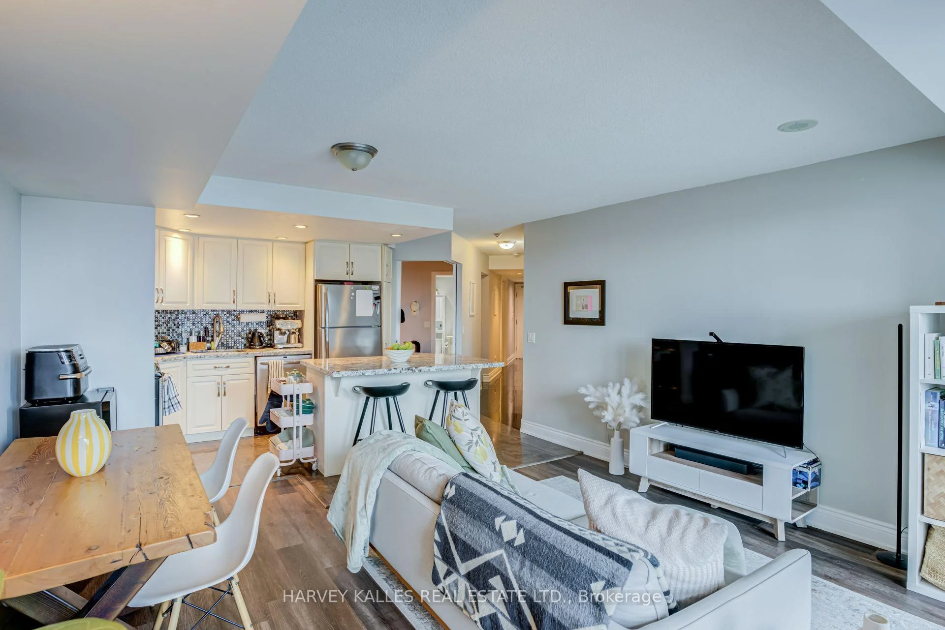 Photo 22 of Unit 610, 8 York Street, Toronto, Waterfront Communities — HOMEH