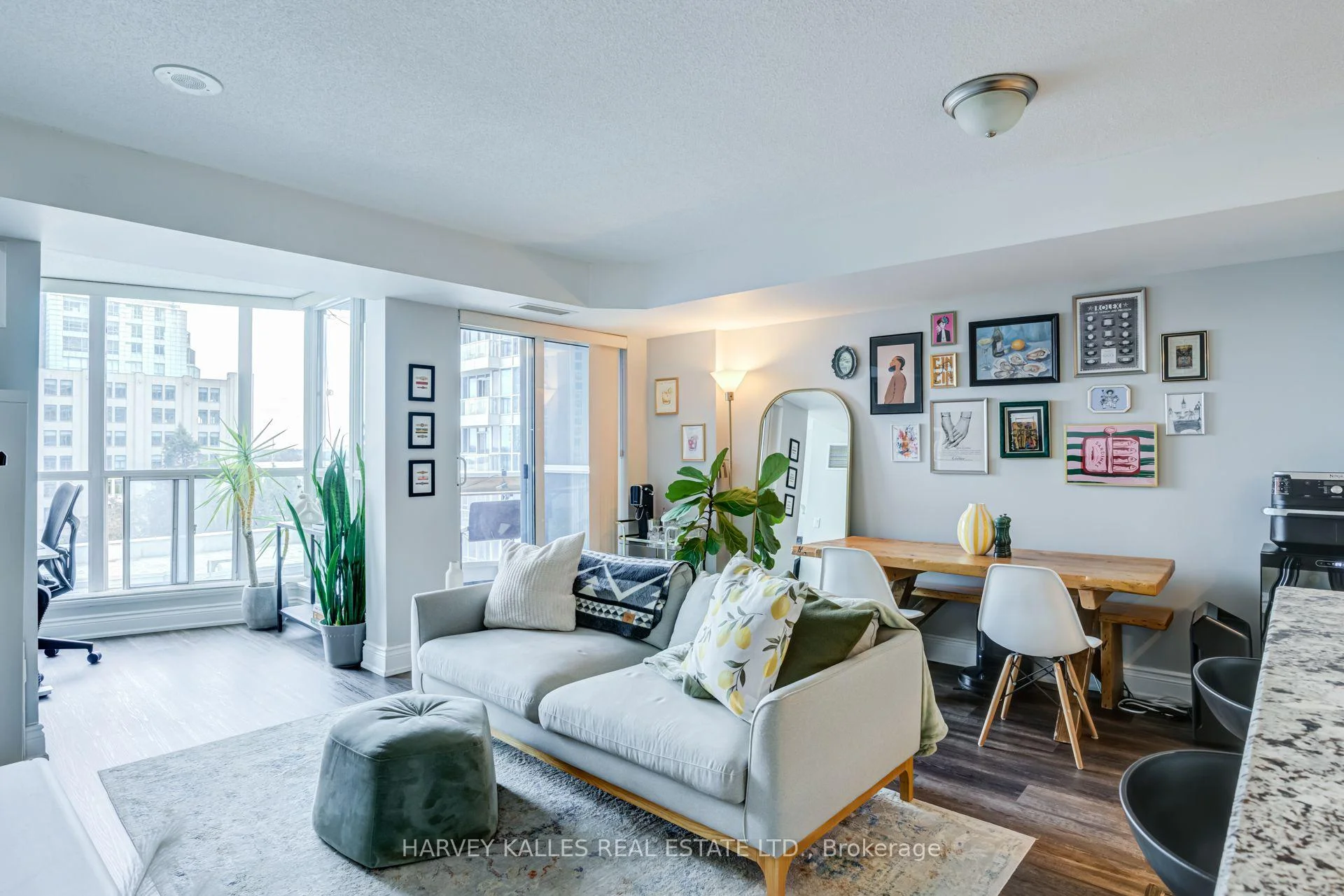 Photo 24 of Unit 610, 8 York Street, Toronto, Waterfront Communities — HOMEH