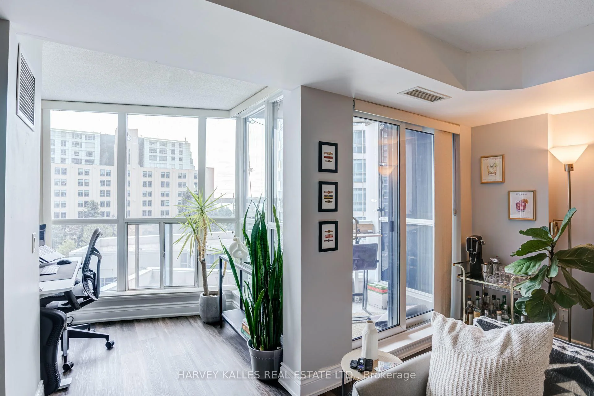 Photo 26 of Unit 610, 8 York Street, Toronto, Waterfront Communities — HOMEH