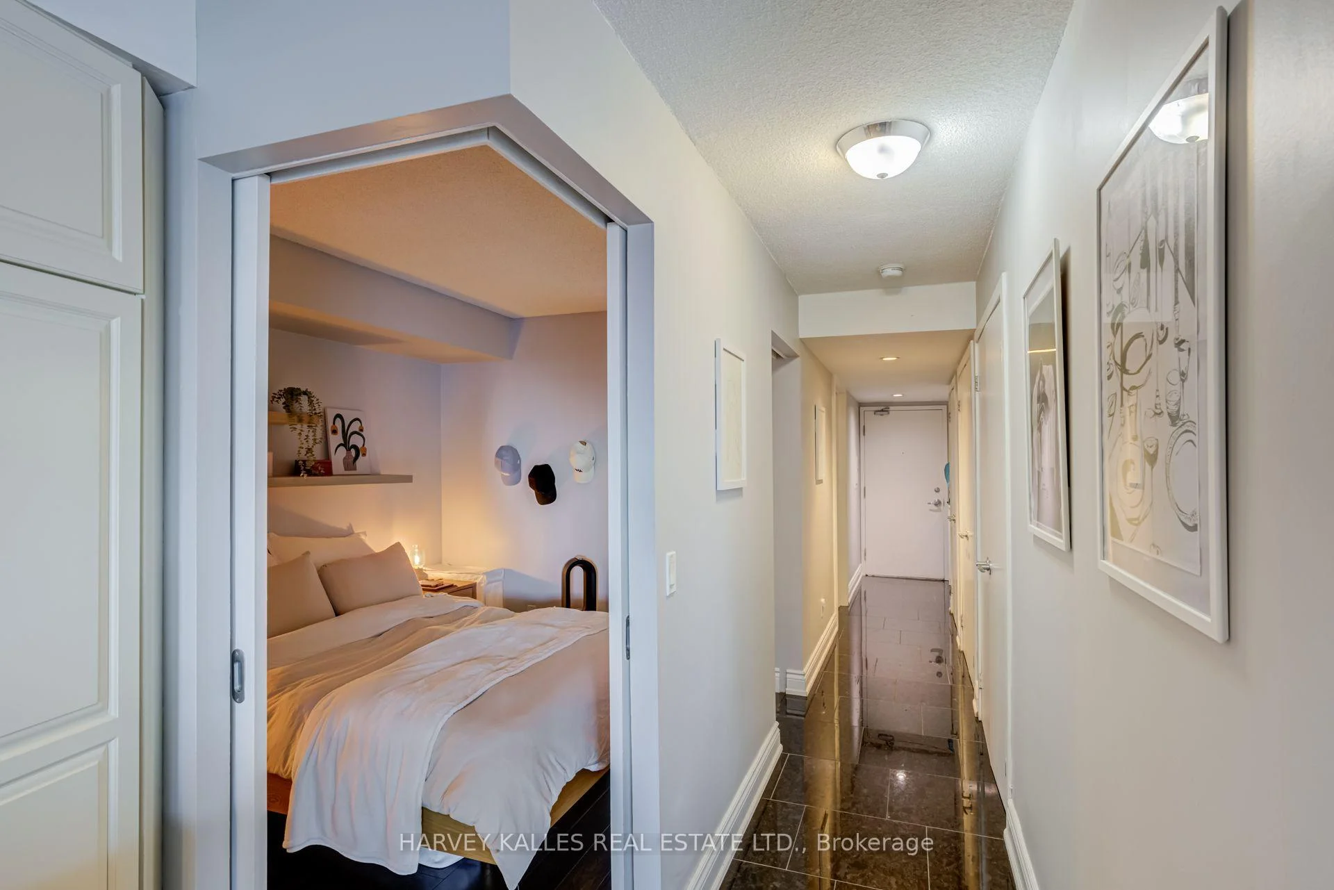 Photo 29 of Unit 610, 8 York Street, Toronto, Waterfront Communities — HOMEH