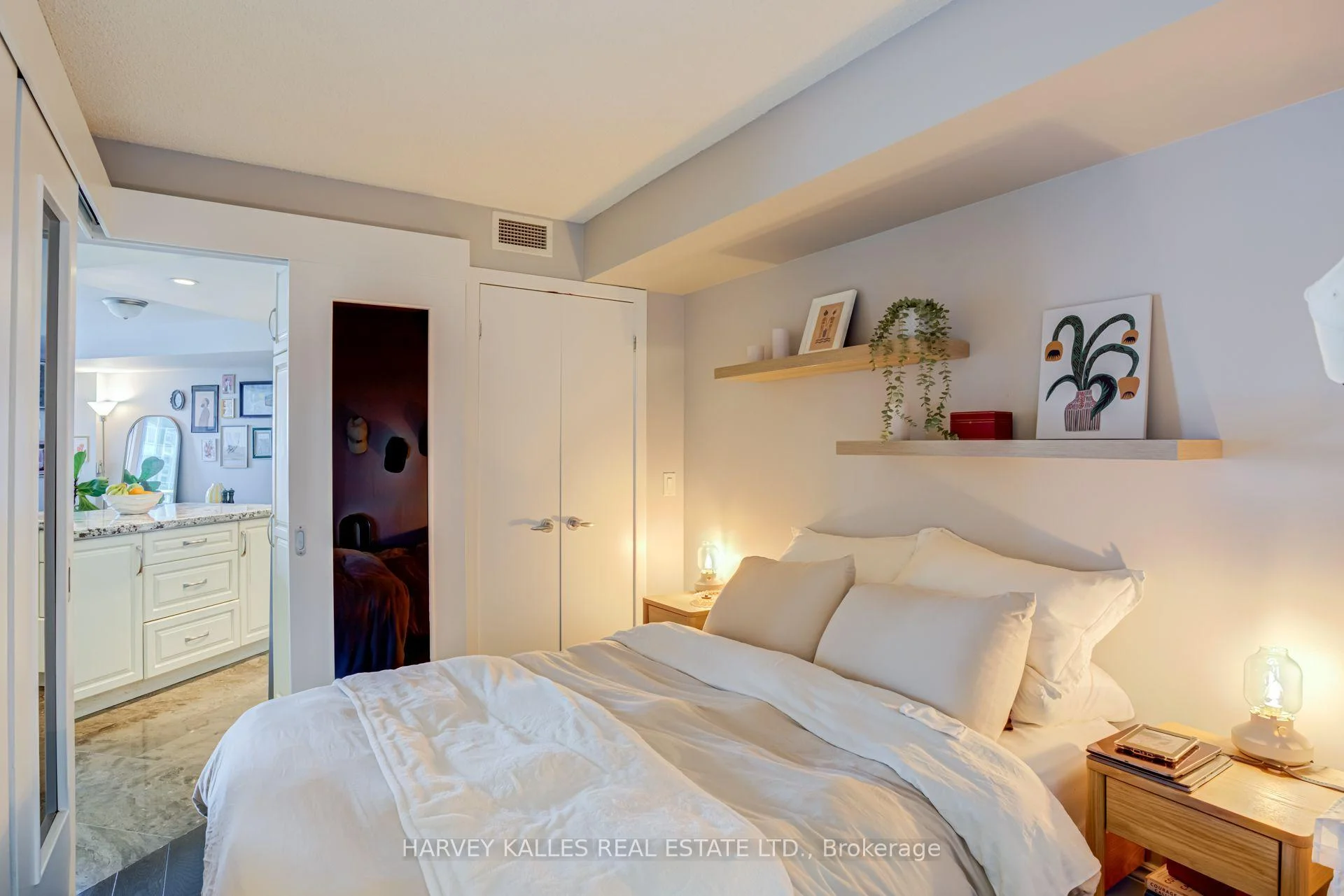 Photo 30 of Unit 610, 8 York Street, Toronto, Waterfront Communities — HOMEH
