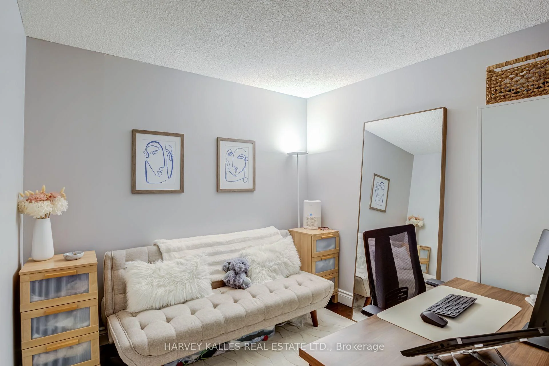Photo 33 of Unit 610, 8 York Street, Toronto, Waterfront Communities — HOMEH