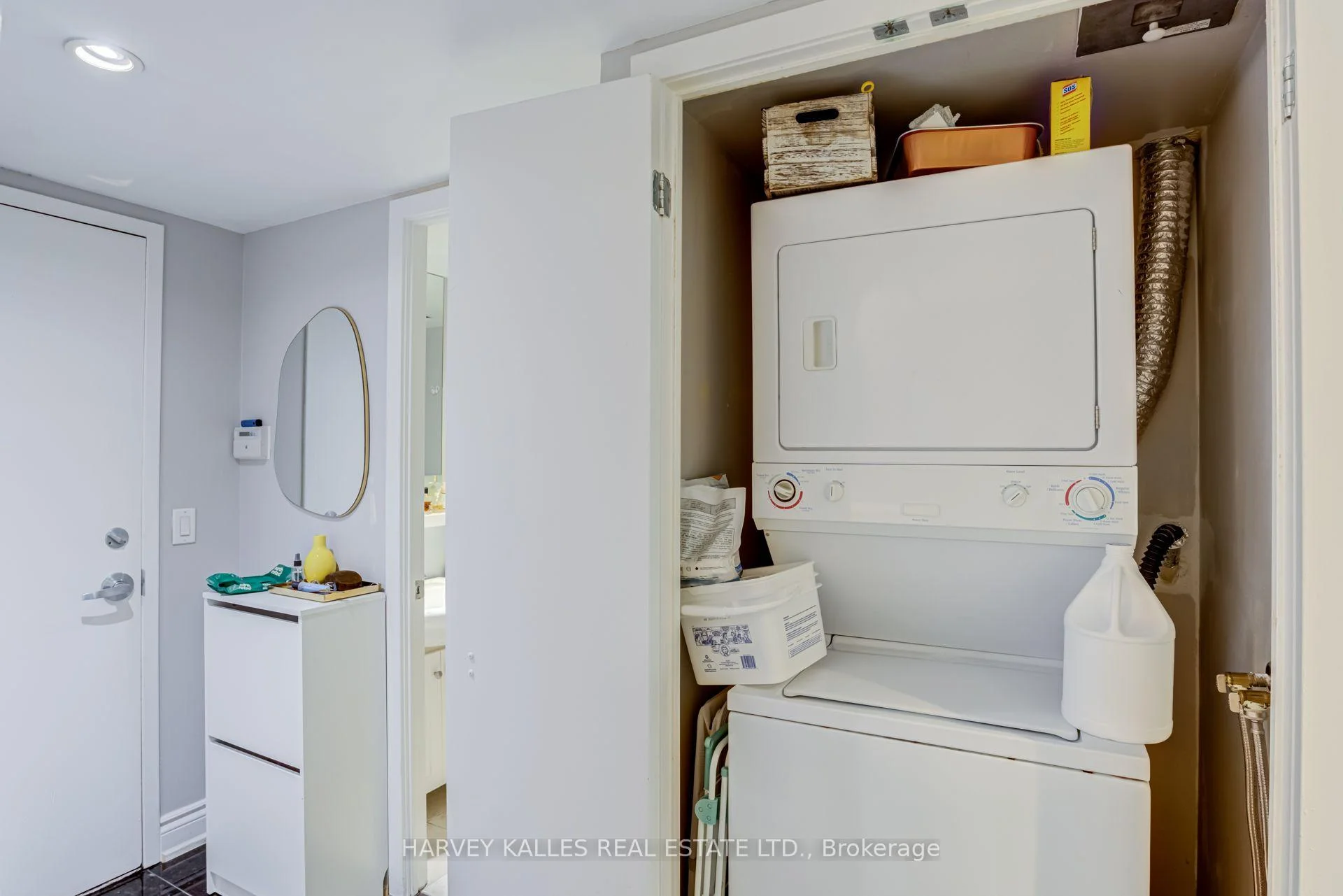 Photo 36 of Unit 610, 8 York Street, Toronto, Waterfront Communities — HOMEH
