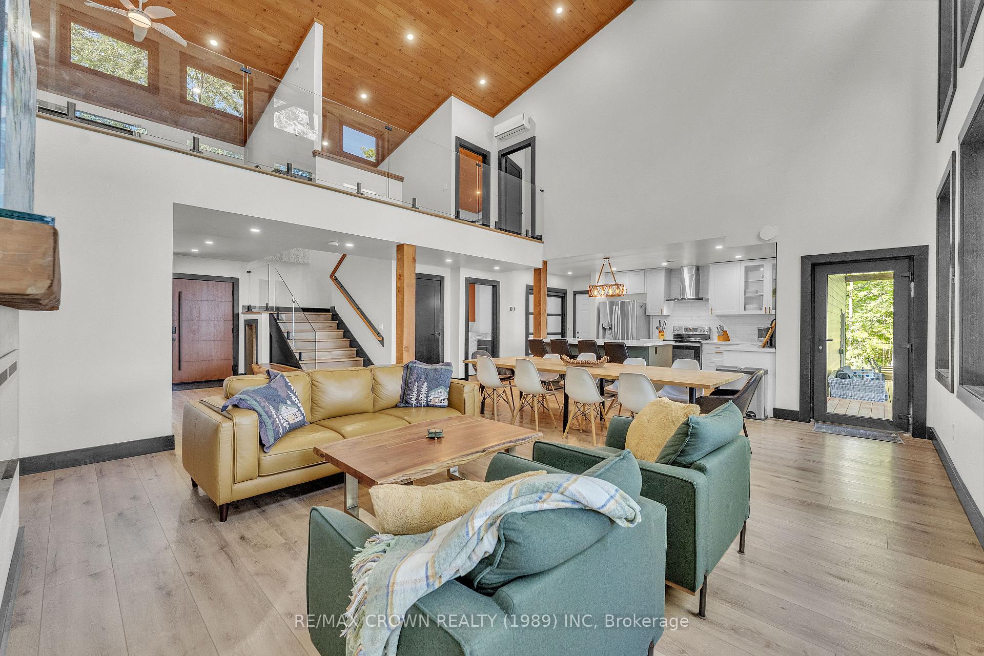Photo 5 of 560 Pinecreek Crescent, Callander — HOMEH
