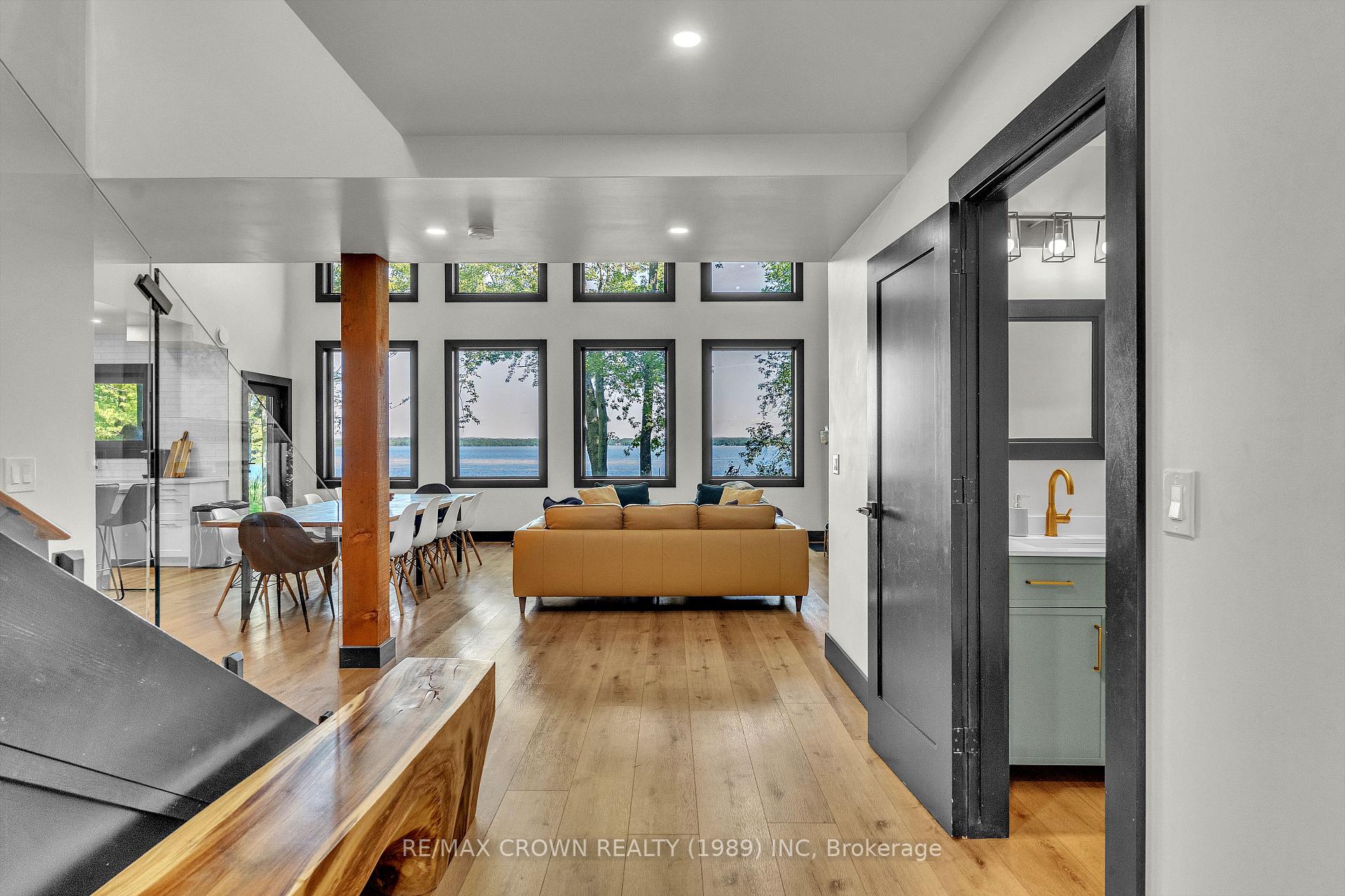 Photo 6 of 560 Pinecreek Crescent, Callander — HOMEH