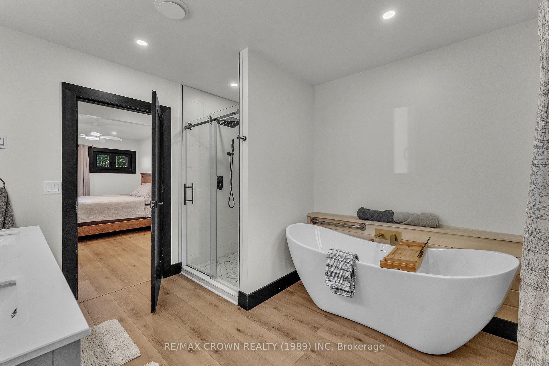 Photo 19 of 560 Pinecreek Crescent, Callander — HOMEH