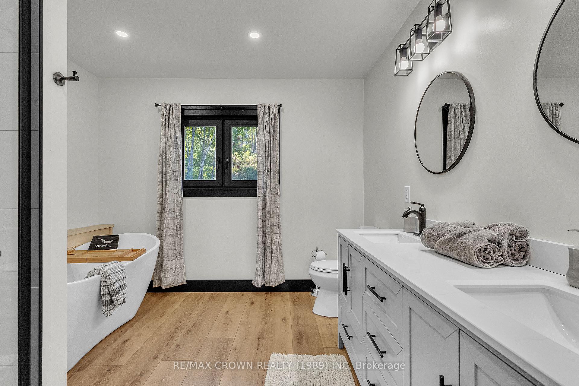 Photo 20 of 560 Pinecreek Crescent, Callander — HOMEH