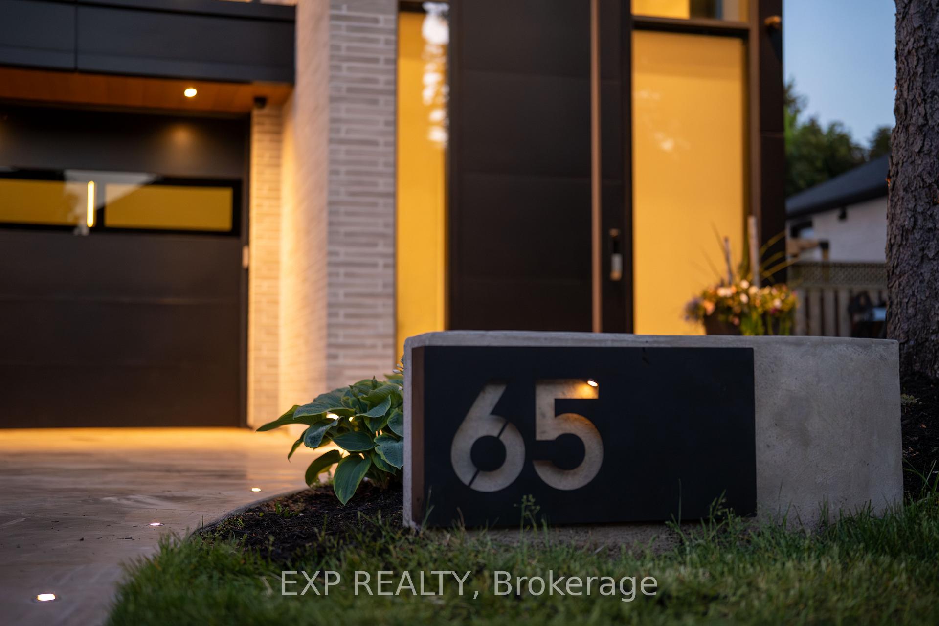 Photo 3 of 65 Edgecroft Road, Etobicoke, Stonegate-Queensway — HOMEH