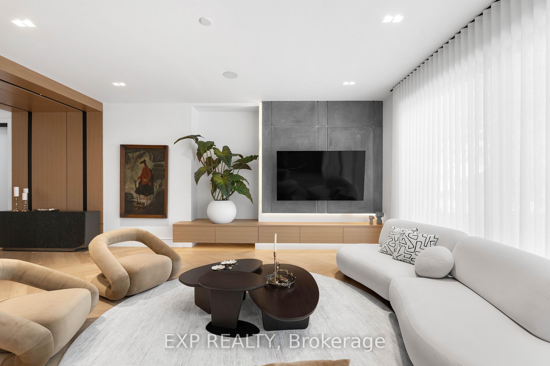Photo 7 of 65 Edgecroft Road, Etobicoke, Stonegate-Queensway — HOMEH