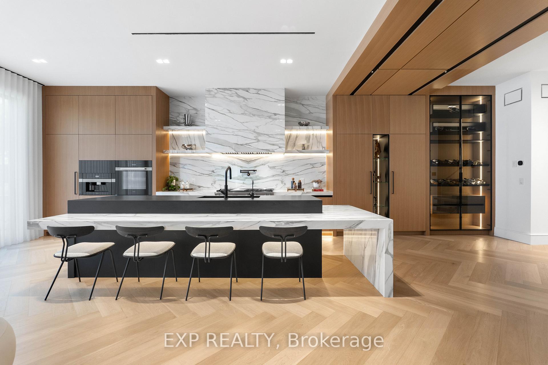 Photo 10 of 65 Edgecroft Road, Etobicoke, Stonegate-Queensway — HOMEH