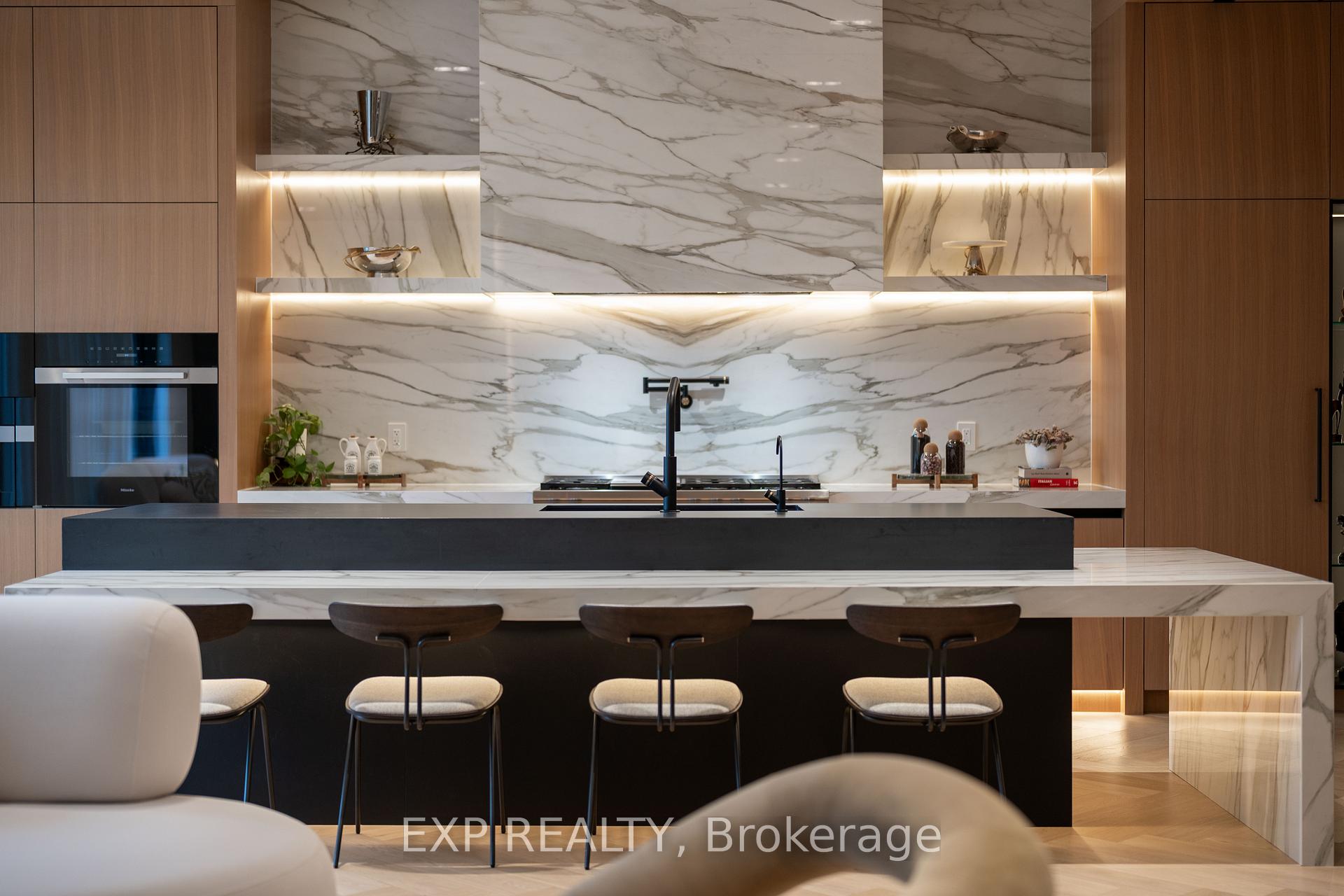 Photo 11 of 65 Edgecroft Road, Etobicoke, Stonegate-Queensway — HOMEH