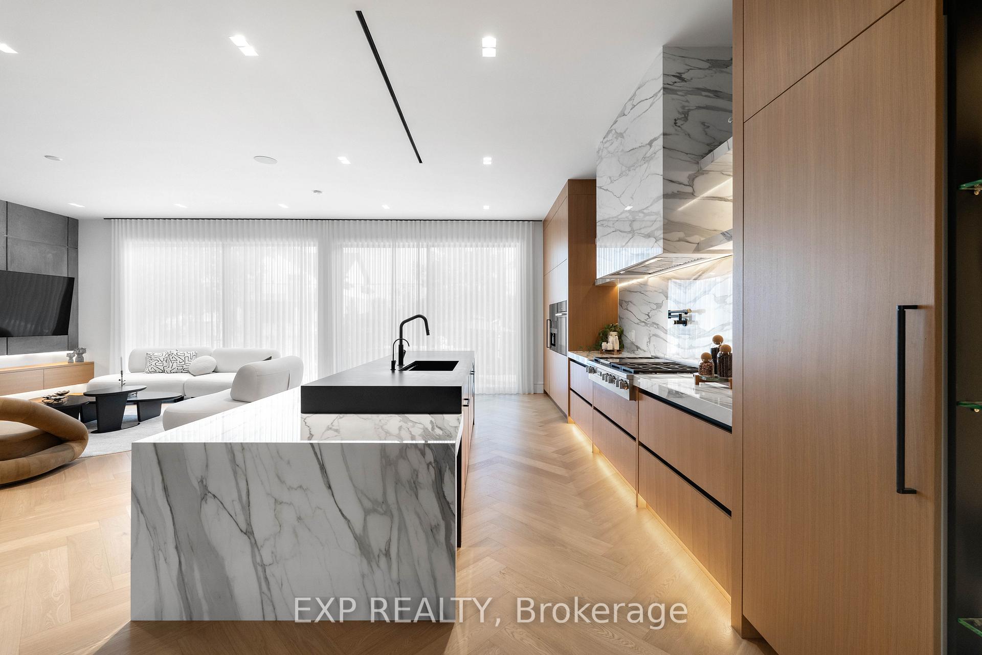 Photo 15 of 65 Edgecroft Road, Etobicoke, Stonegate-Queensway — HOMEH