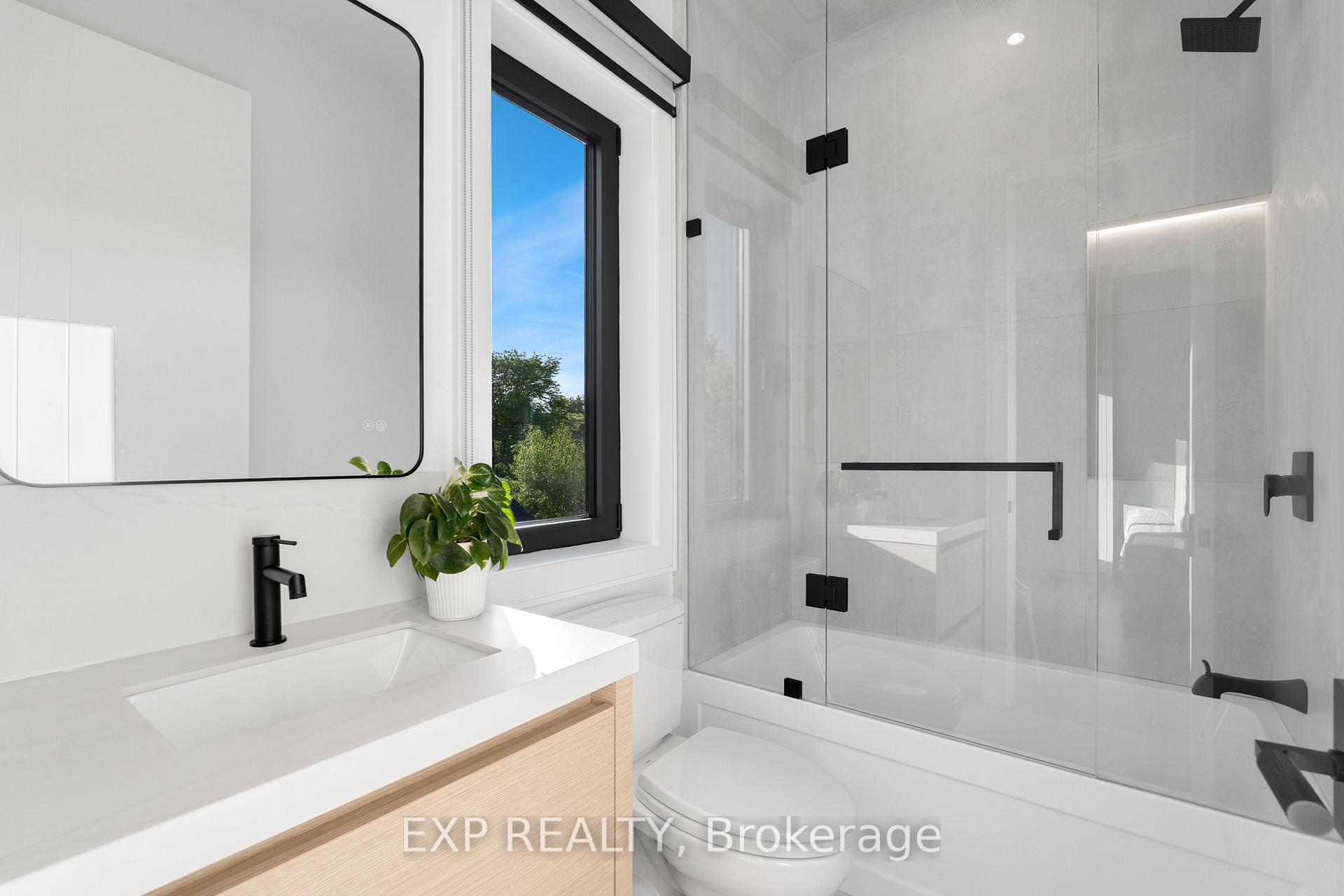 Photo 22 of 65 Edgecroft Road, Etobicoke, Stonegate-Queensway — HOMEH