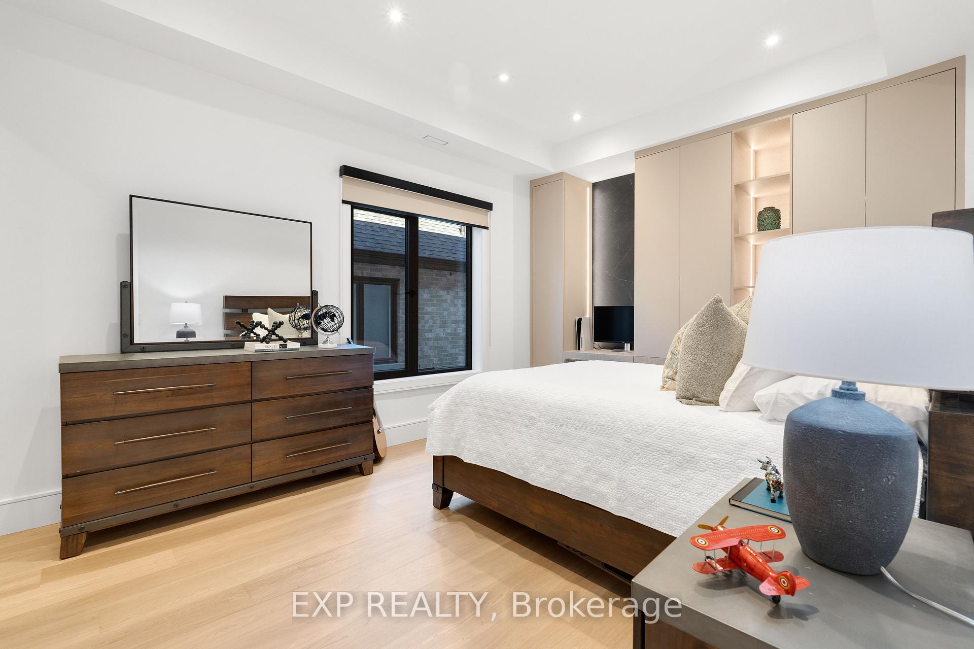 Photo 24 of 65 Edgecroft Road, Etobicoke, Stonegate-Queensway — HOMEH