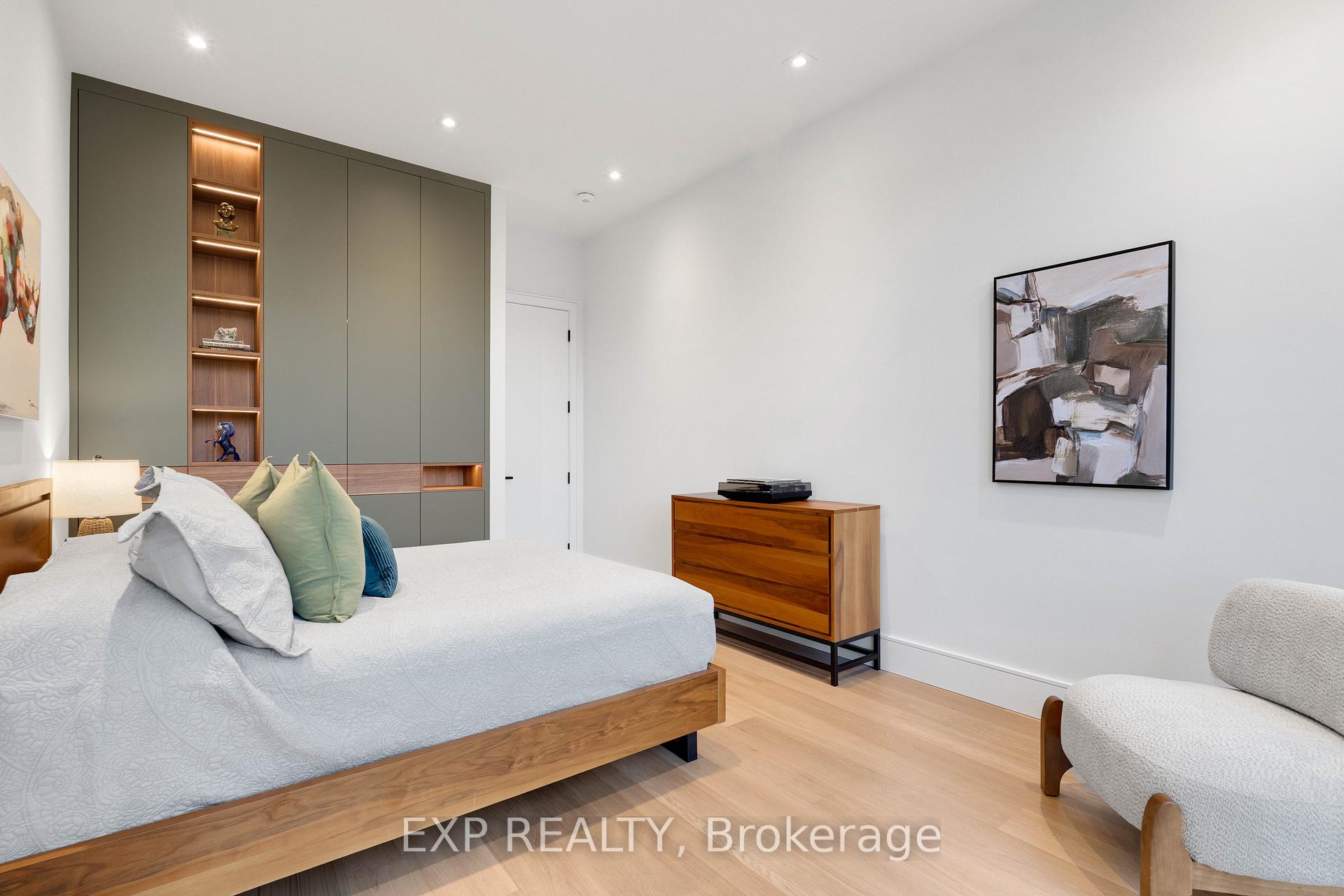 Photo 29 of 65 Edgecroft Road, Etobicoke, Stonegate-Queensway — HOMEH