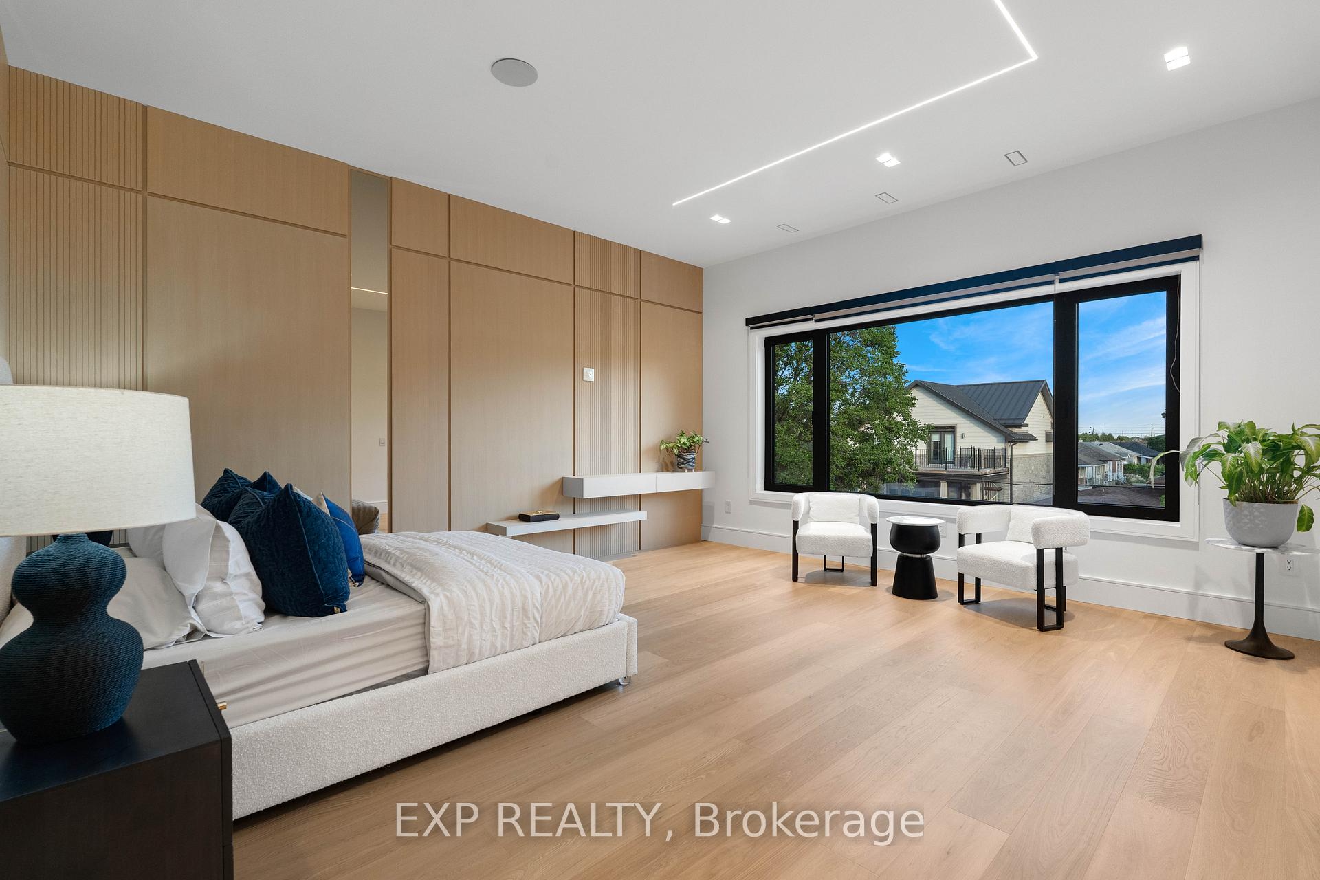 Photo 32 of 65 Edgecroft Road, Etobicoke, Stonegate-Queensway — HOMEH