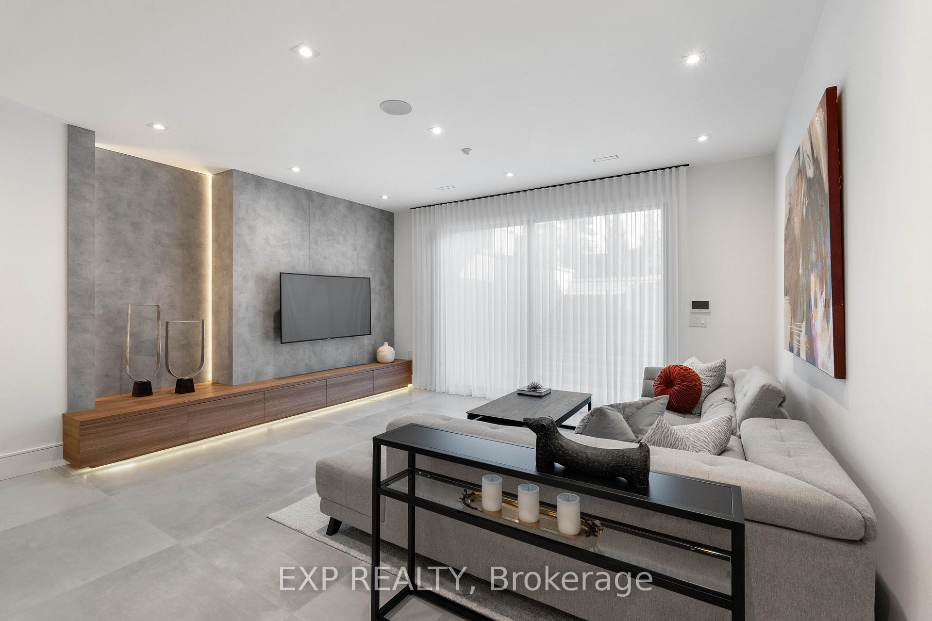 Photo 34 of 65 Edgecroft Road, Etobicoke, Stonegate-Queensway — HOMEH