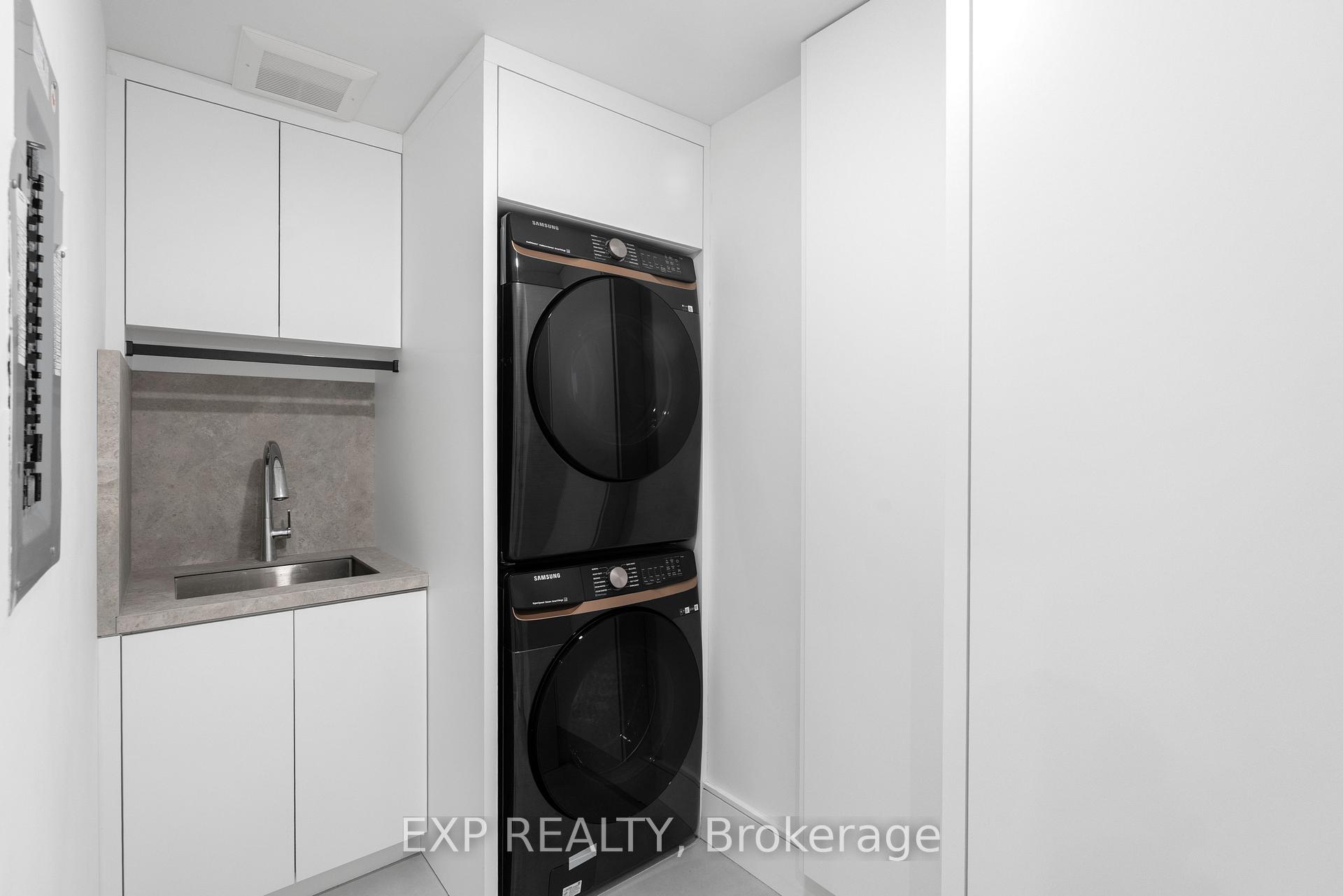 Photo 40 of 65 Edgecroft Road, Etobicoke, Stonegate-Queensway — HOMEH