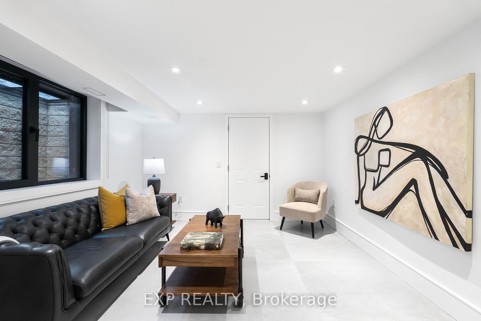 Photo 41 of 65 Edgecroft Road, Etobicoke, Stonegate-Queensway — HOMEH