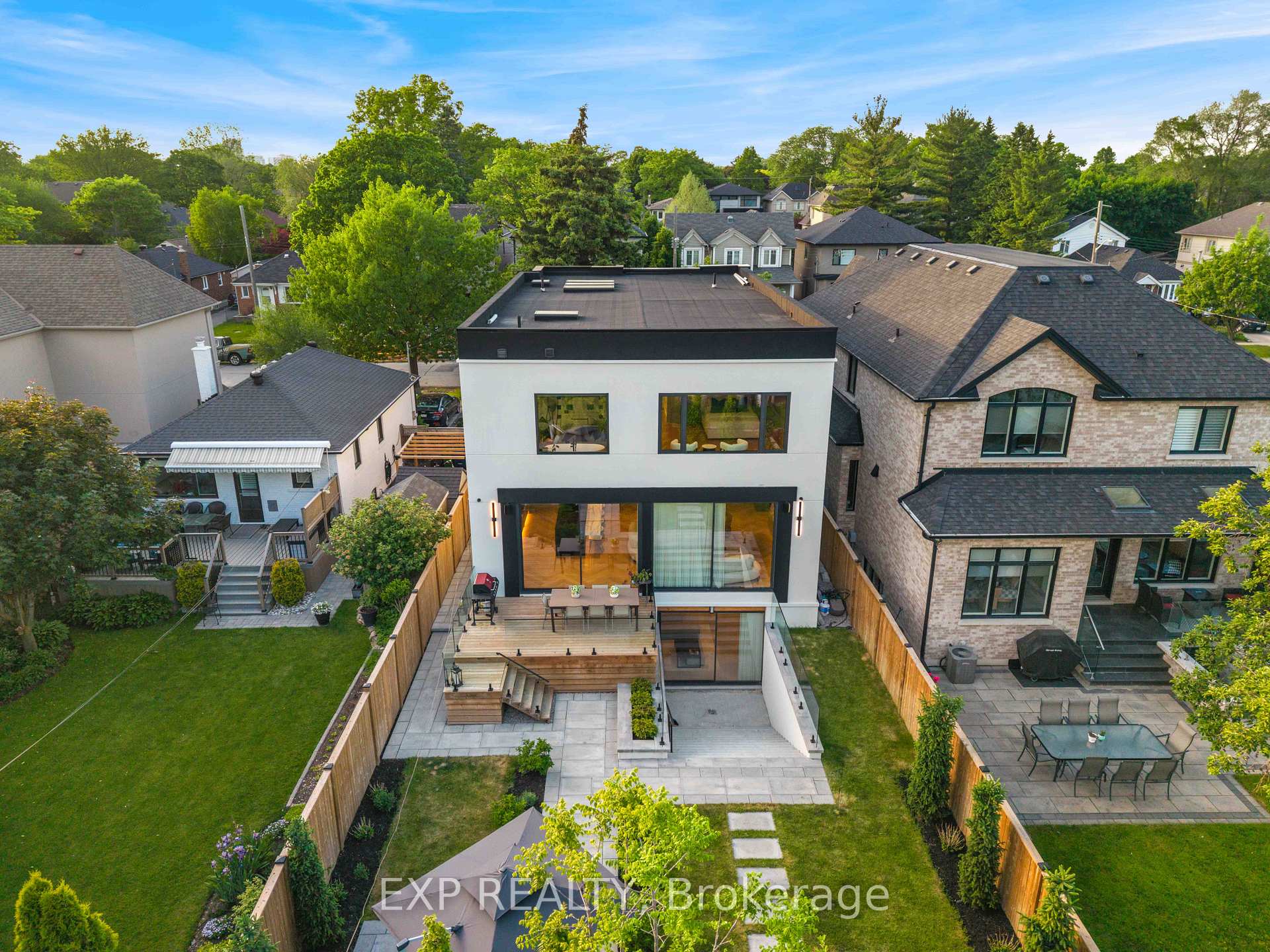 Photo 47 of 65 Edgecroft Road, Etobicoke, Stonegate-Queensway — HOMEH