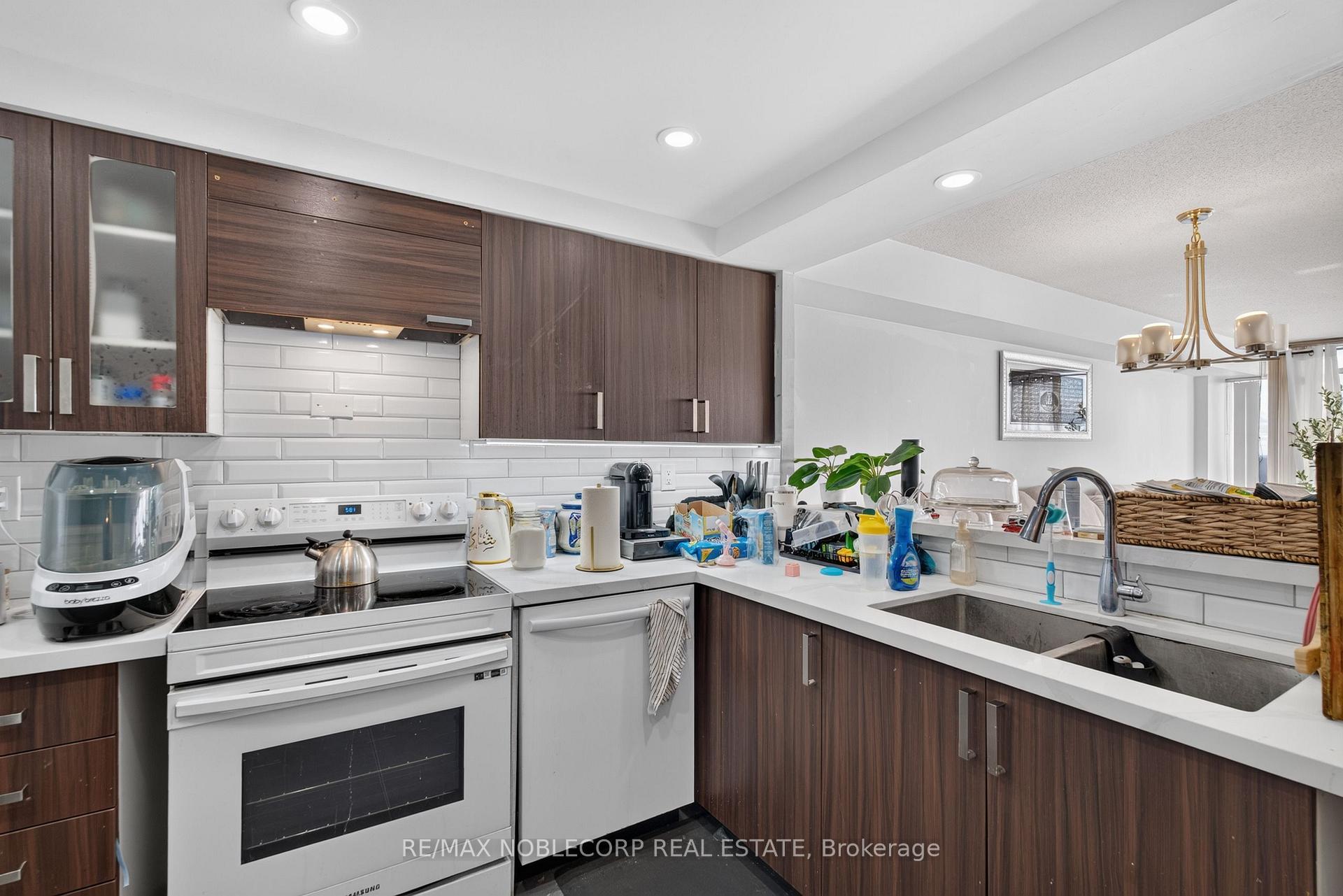 Photo 15 of Unit 1603, 22 Hanover Road, Brampton, Queen Street Corridor — HOMEH