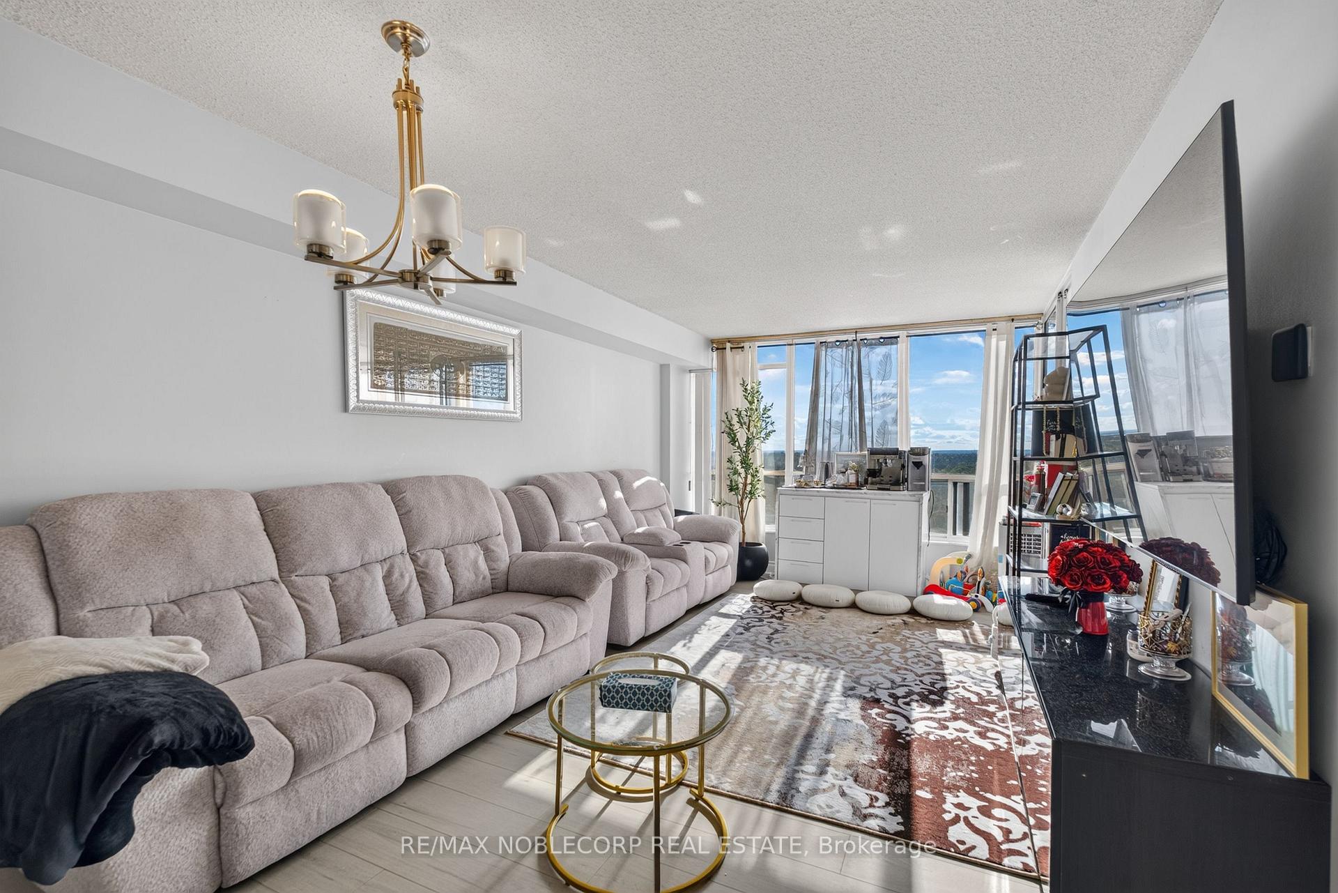 Photo 17 of Unit 1603, 22 Hanover Road, Brampton, Queen Street Corridor — HOMEH