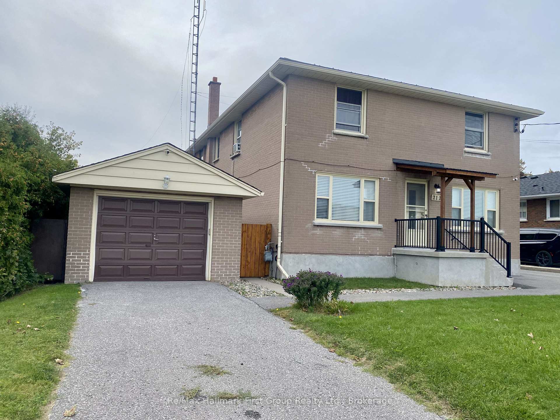 Photo 3 of 212 Stevenson Road, Oshawa, Vanier — HOMEH
