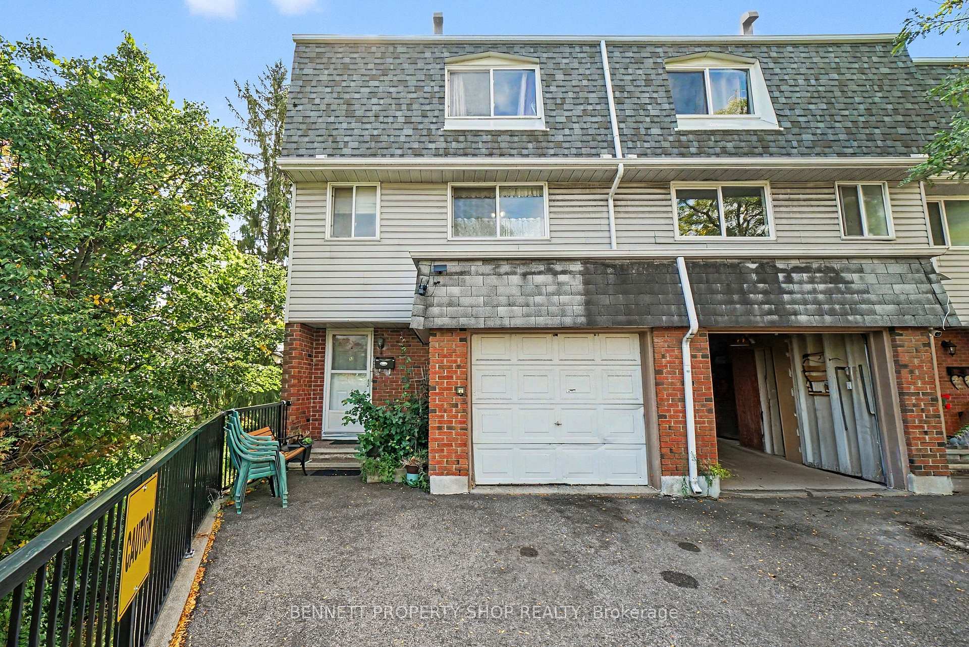 Photo of Unit 33, 2669 Southvale Crescent