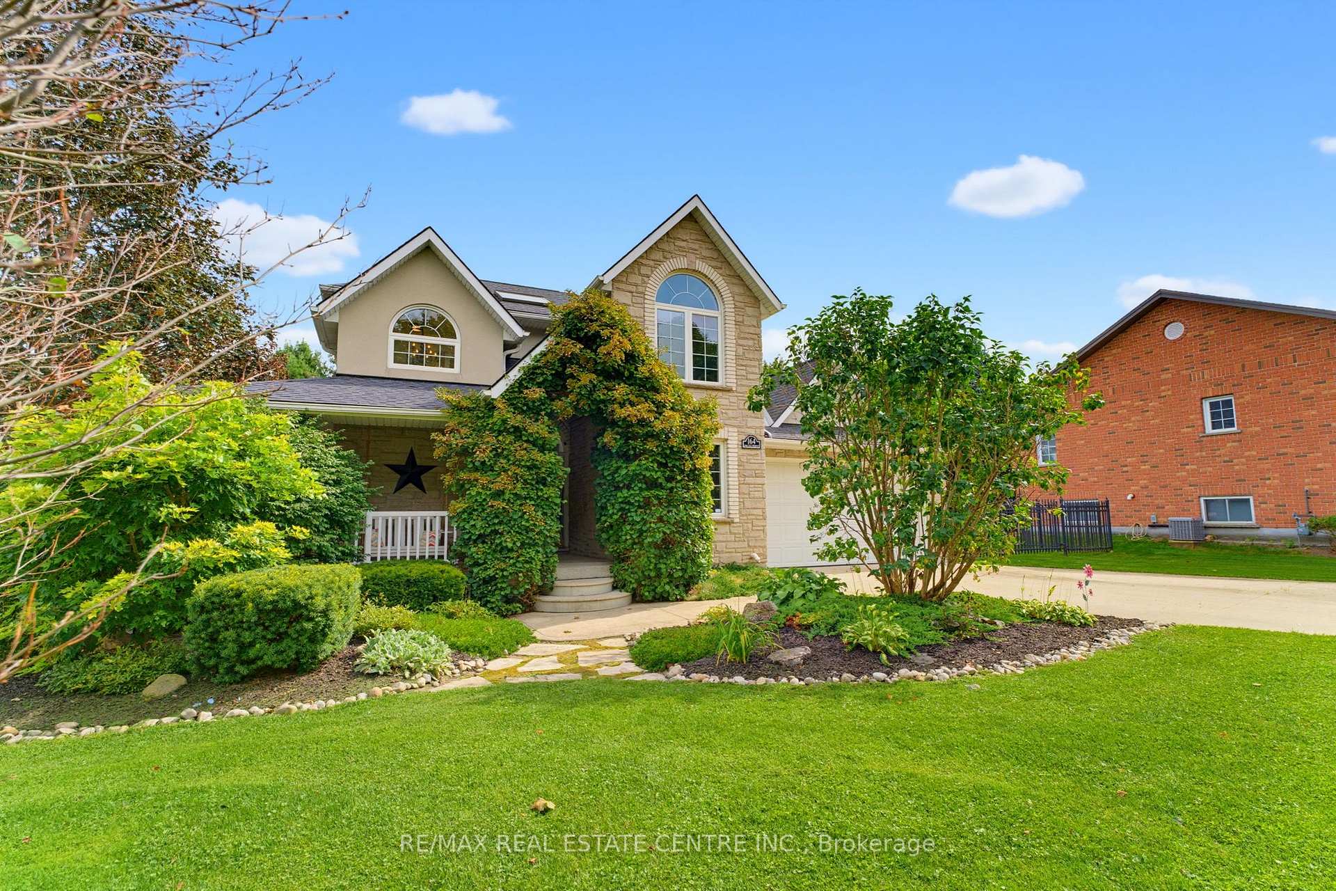Photo 4 of 164 Argyle Street, Zorra, Embro — HOMEH