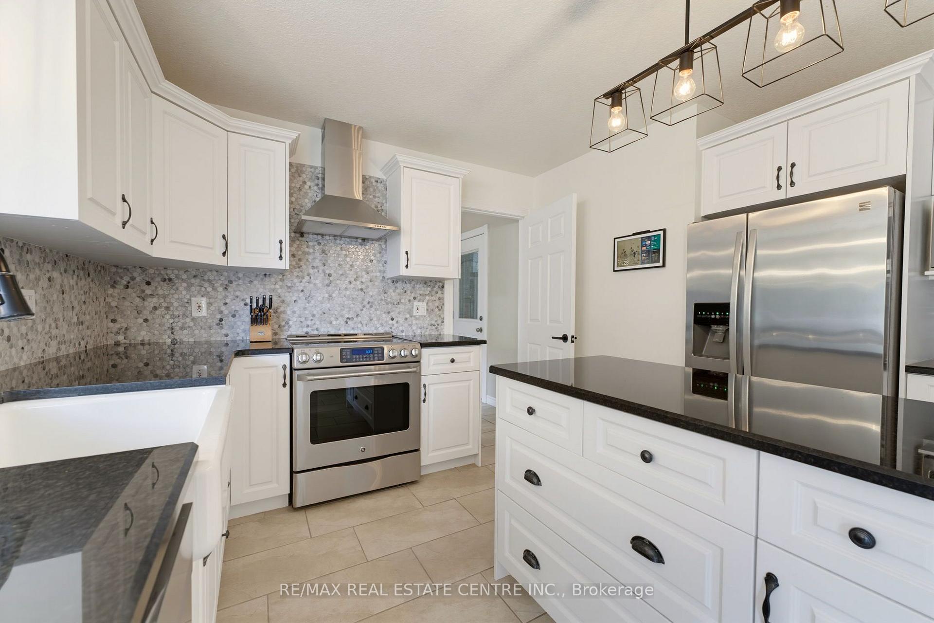 Photo 15 of 164 Argyle Street, Zorra, Embro — HOMEH