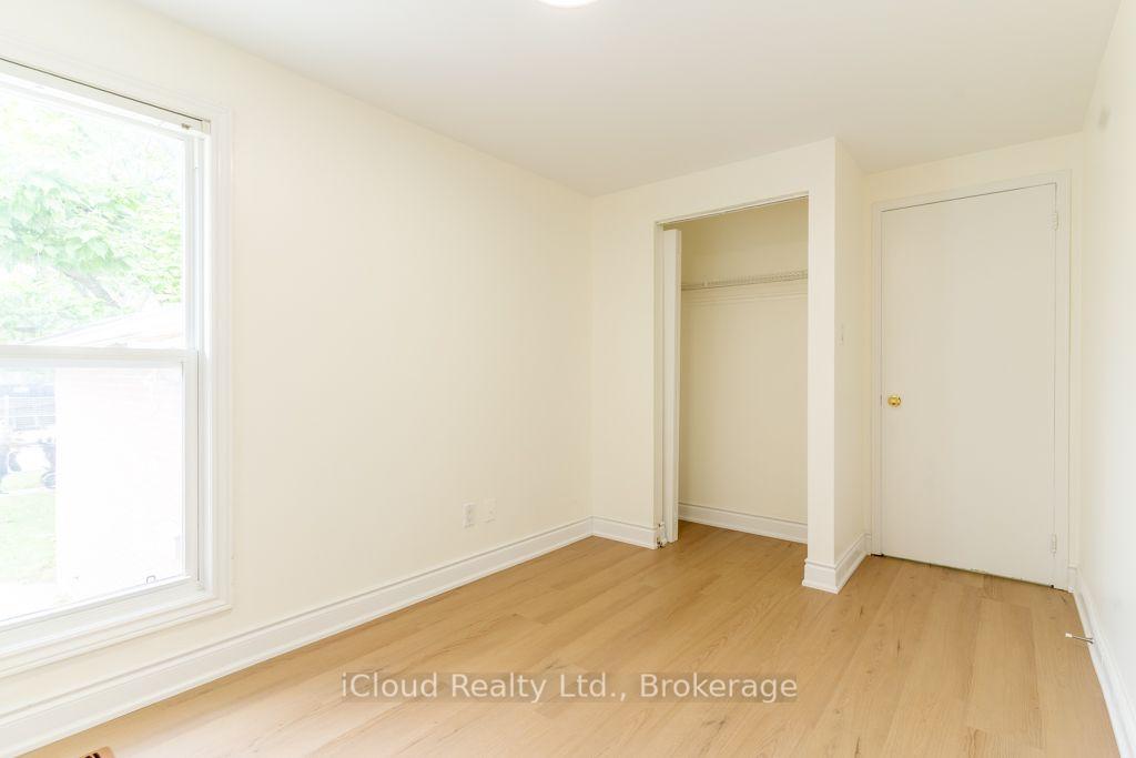 Photo 15 of 229 Cook Street, Barrie, Grove East — HOMEH