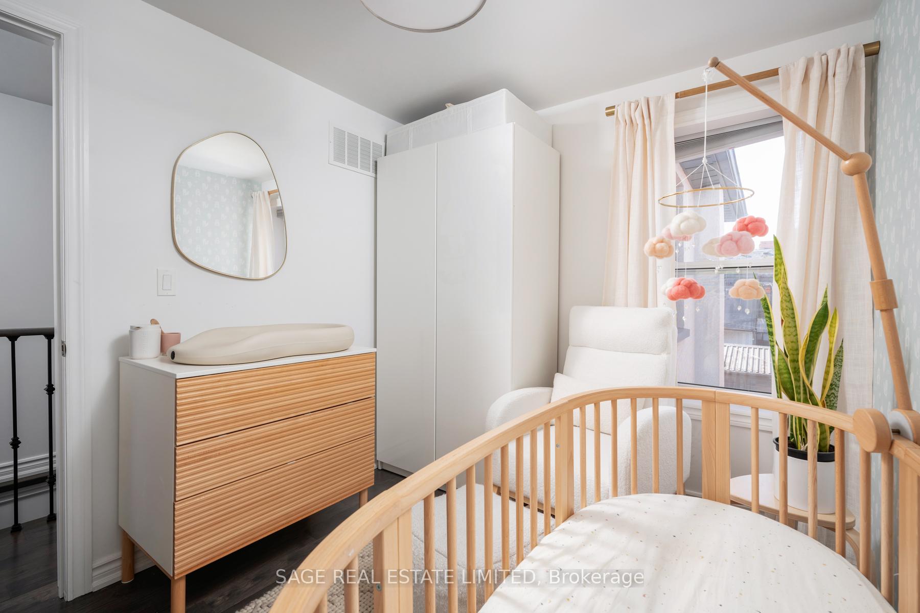 Photo 19 of 28 Macklem Avenue, Toronto, Little Portugal — HOMEH