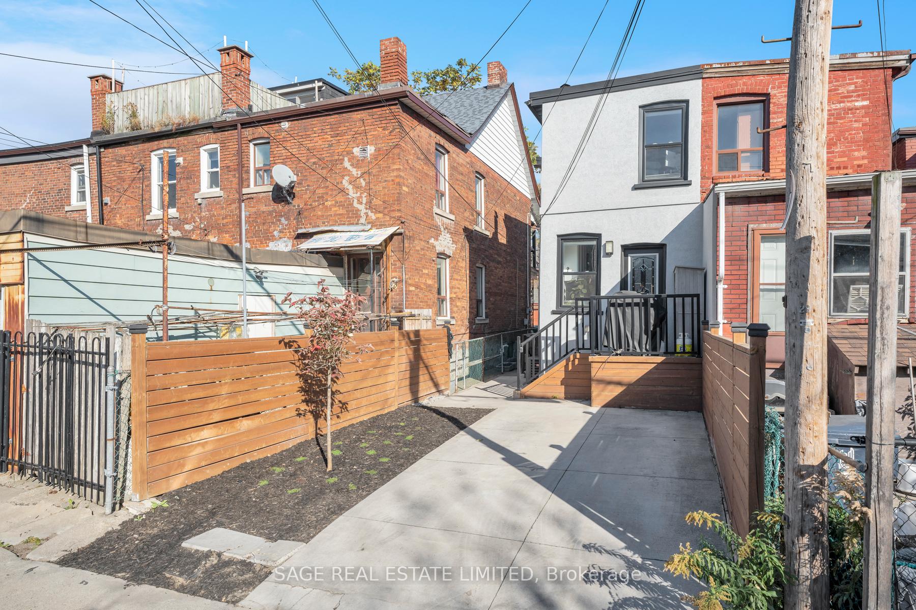 Photo 27 of 28 Macklem Avenue, Toronto, Little Portugal — HOMEH