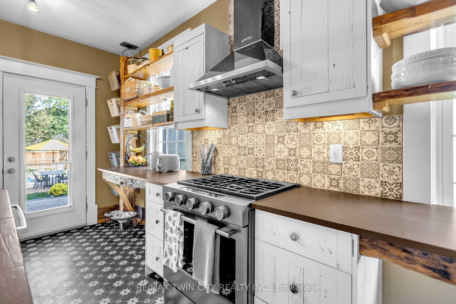 Photo 9 of 17 Alexander Avenue, Brant, Paris — HOMEH