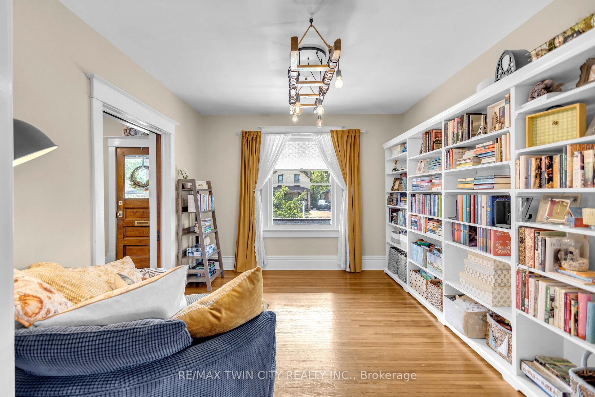Photo 15 of 17 Alexander Avenue, Brant, Paris — HOMEH