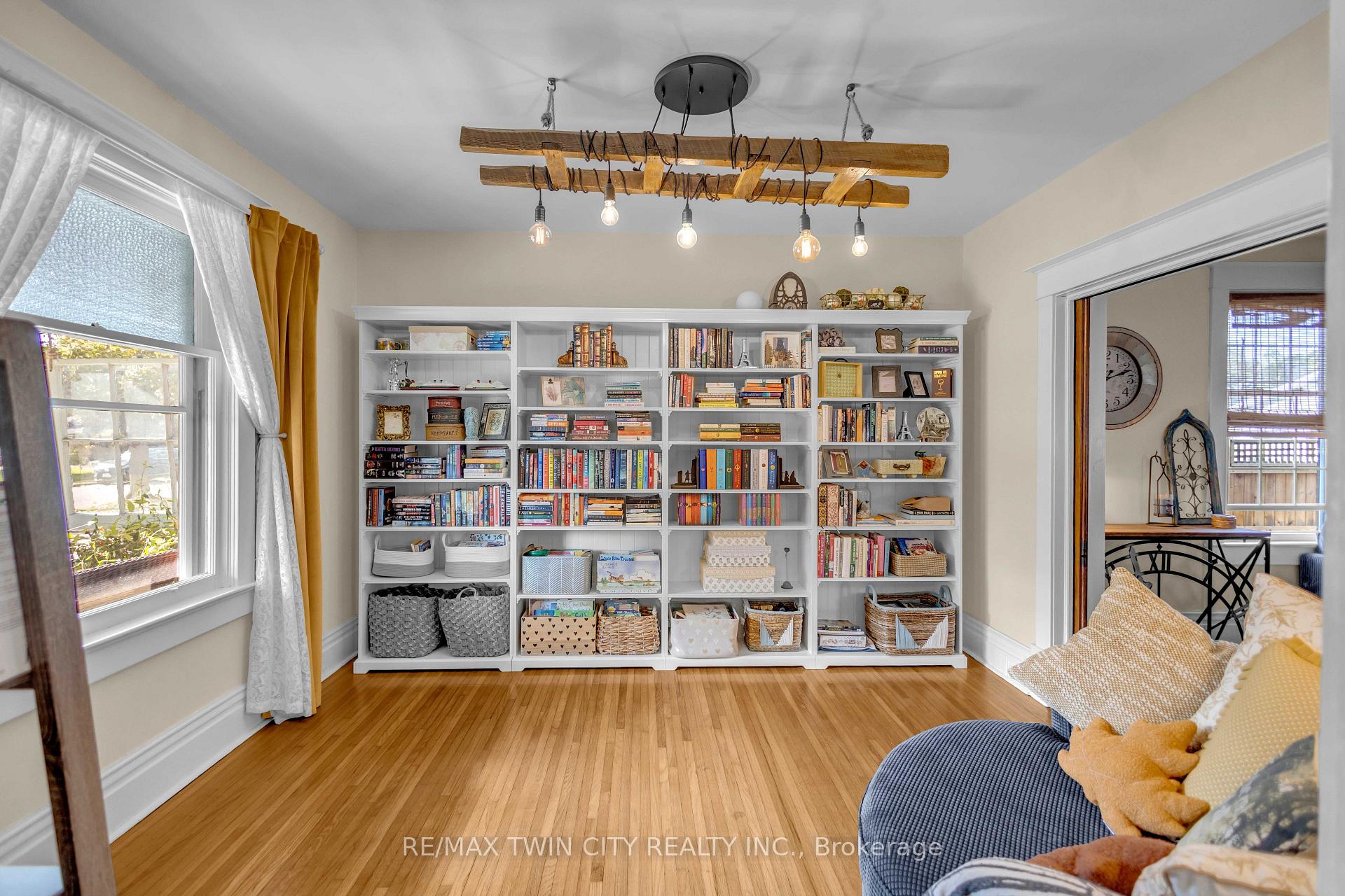 Photo 16 of 17 Alexander Avenue, Brant, Paris — HOMEH